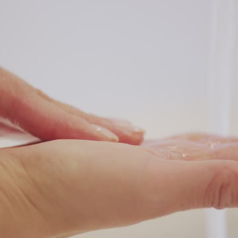 Charger et lire la vidéo dans la visionneuse de la Galerie, Swiss Line – Water Shock – Refreshing Foam Cleanser
